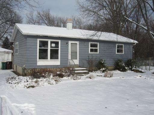 438 Alpine Dr., Round Lake, IL 60073