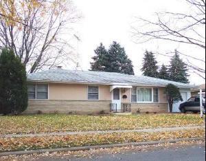 207 Robert Dr., Elgin, IL 60123