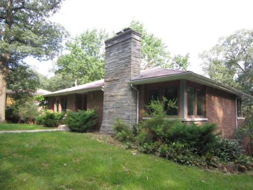 700 Cedar St., Willow Springs, IL 60480