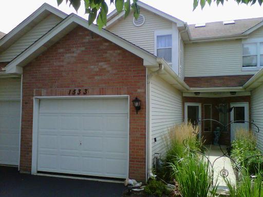 1533 Darien Lake Dr., Darien, IL 60561