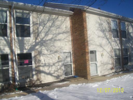 1910 Huntington Blvd., Hoffman Estates, IL 60194