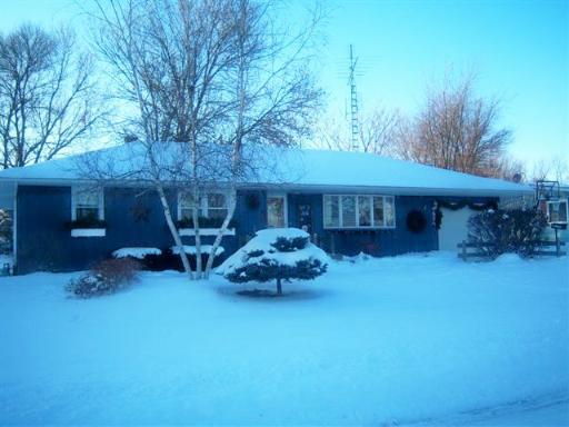 604 Park Ave., Lamoille, IL 61330