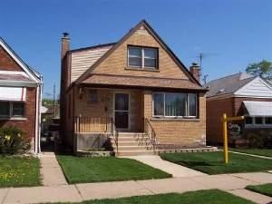 3736 W 69th St., Chicago, IL 60629