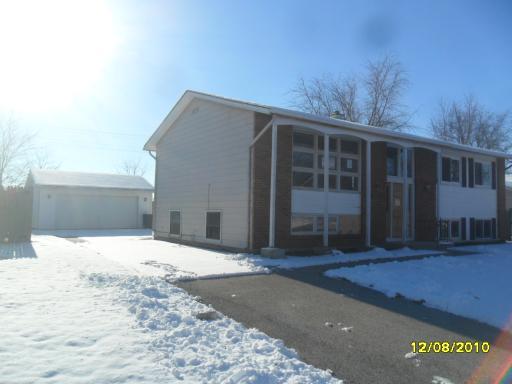 423 Assembly Dr., Bolingbrook, IL 60440