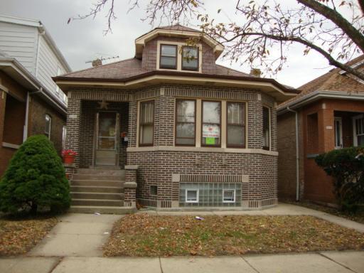 5239 W Nelson St., Chicago, IL 60641