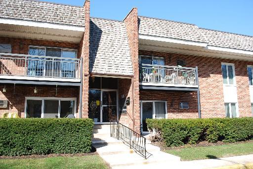 4133 Saratoga St. #B-220, Downers Grove, IL 60515