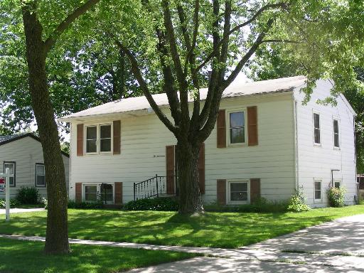 217 E Cypress Dr., Streamwood, IL 60107