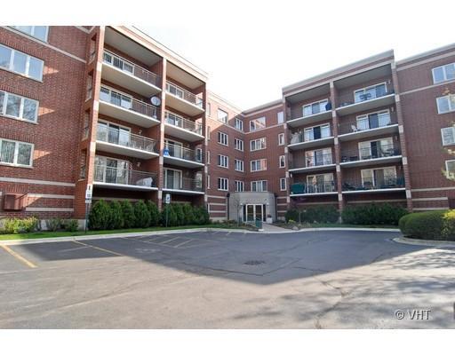 5320 N Lowell St. #506, Chicago, IL 60630
