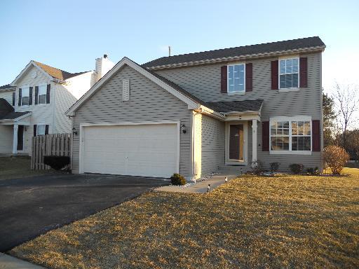 2 Rolling Hills Ct., Lake In The Hills, IL 60156