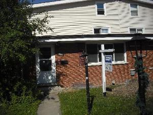 9528 Park Ln., Des Plaines, IL 60016