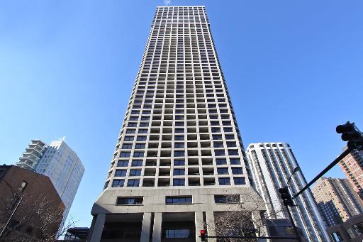 1030 N State St. #33J, Chicago, IL 60610