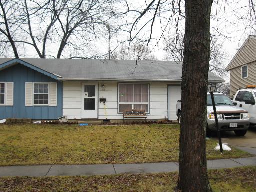 510 Sherwood Dr., Streamwood, IL 60107