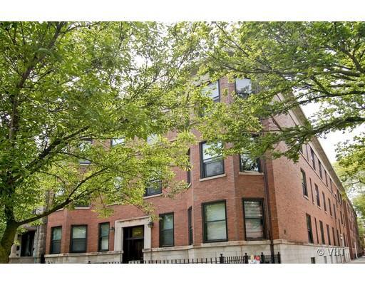1239 W Grace #3, Chicago, IL 60613