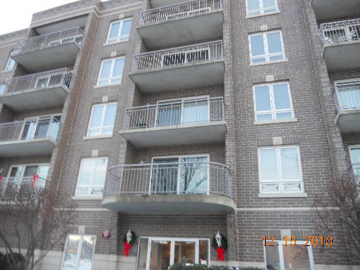 1477 E Thacker St. #504, Des Plaines, IL 60016