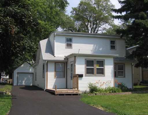 419 Kenwood Dr., Round Lake Park, IL 60073