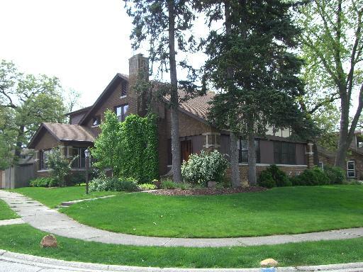 9603 East Shore Dr., Oak Lawn, IL 60453
