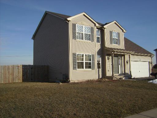 207 Heatherfield Ln., Dekalb, IL 60115