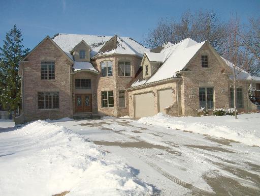 10S356 Skyline Dr., Burr Ridge, IL 60521