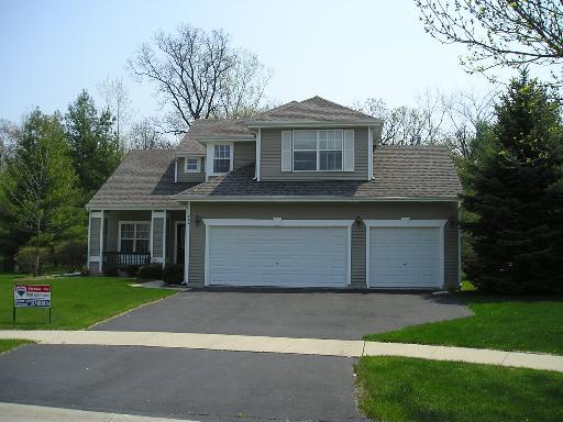 373 Haywood Cir., Round Lake, IL 60073