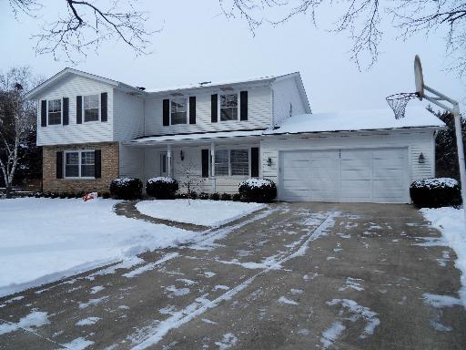 989 Belaire Ct., Naperville, IL 60563