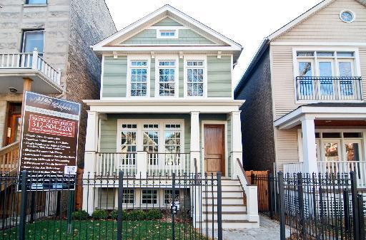 3142 N Clifton Ave., Chicago, IL 60657