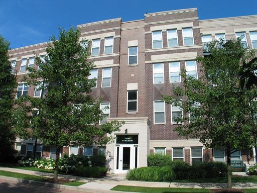 1225 N Orleans St. #602, Chicago, IL 60610
