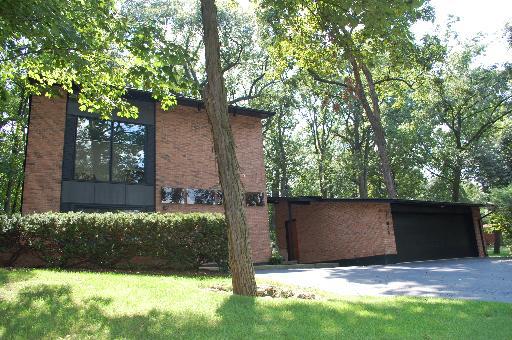 21W325 Crescent Blvd., Glen Ellyn, IL 60137