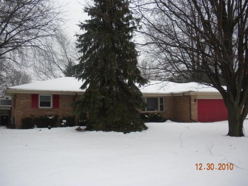 5981 Whitecliff Rd., Rockford, IL 61109