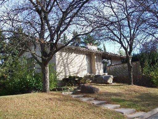 6041 Brookbank Rd., Downers Grove, IL 60516