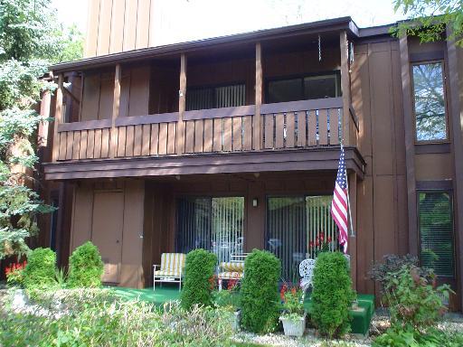 1S095 Spring Rd. #2D, Oak Brook Terrace, IL 60181