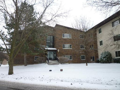 630 Perrie Dr. #104, Elk Grove Village, IL 60007