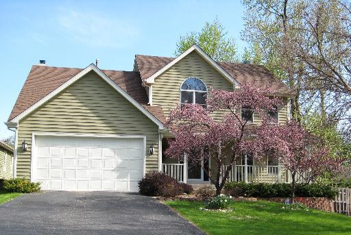 22W450 Cherry Ln., Glen Ellyn, IL 60137