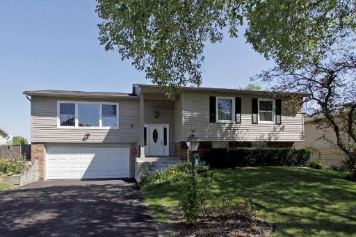 90 Hobble Bush Dr., Lake Zurich, IL 60047