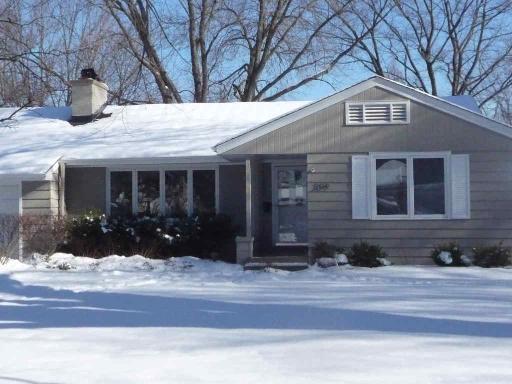 209 S Glendale Ave., Barrington, IL 60010