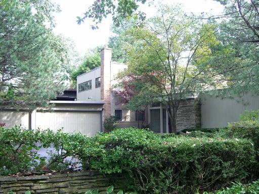 1082 North Ave., Highland Park, IL 60035