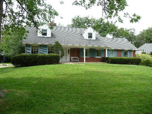 536 N Vine St., Hinsdale, IL 60521
