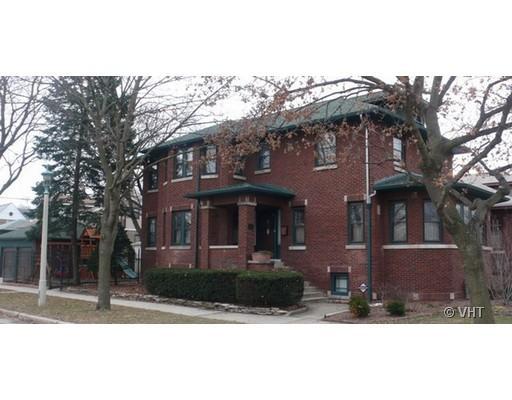 129 Lemoyne Pkwy., Oak Park, IL 60302