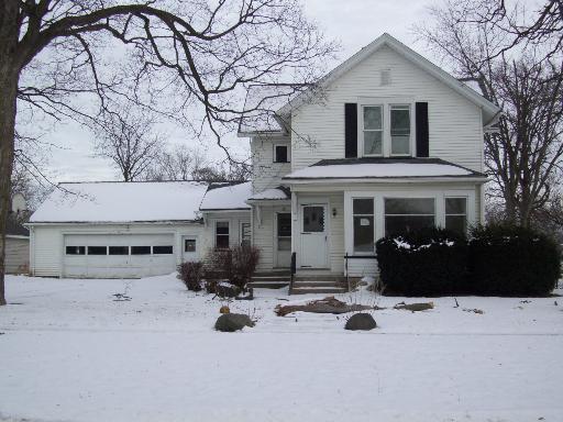 108 Van Buren St., Newark, IL 60541