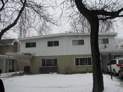 9423 Ironwood Ln., Des Plaines, IL 60016