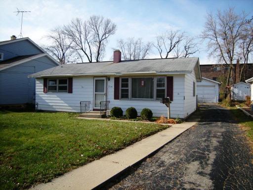 314 Brittain Ave., Grayslake, IL 60030