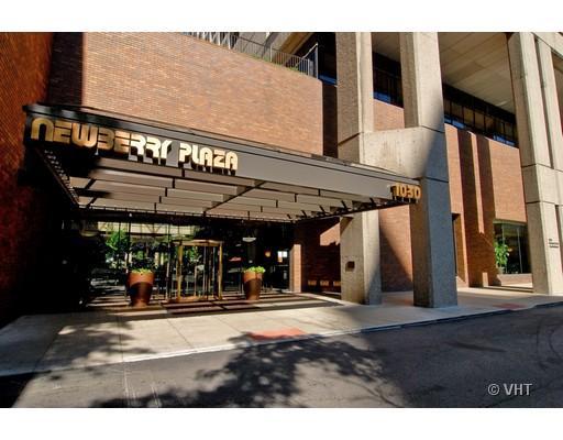 1030 N State St. #8E, Chicago, IL 60610