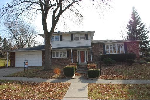 1121 39th St., Downers Grove, IL 60515