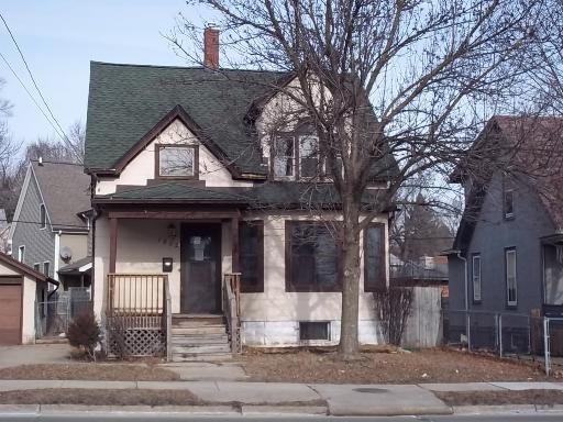 1822 Charles St., Rockford, IL 61104