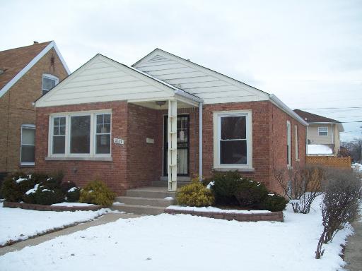 1047 Marshall Ave., Bellwood, IL 60104