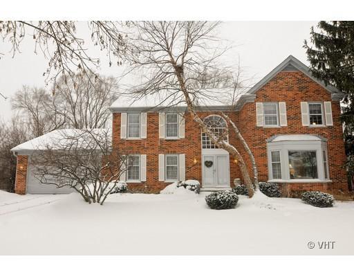 375 Covington Dr., Barrington, IL 60010