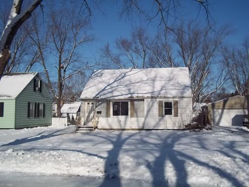 2013 Barton Blvd., Rockford, IL 61103
