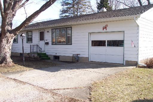409 Lawrence Dr., Kirkland, IL 60146