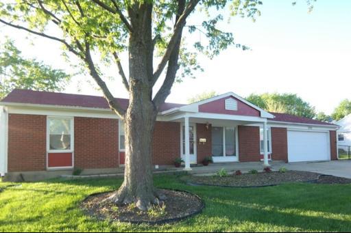 300 Dunbar Ct., Streamwood, IL 60107