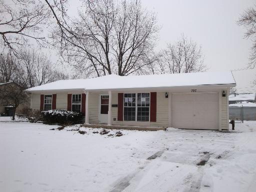 707 Russet Ln., Streamwood, IL 60107