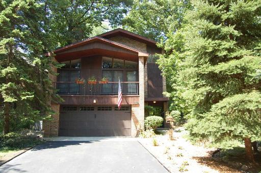 2036 W Hopkins Pl., Chicago, IL 60643
